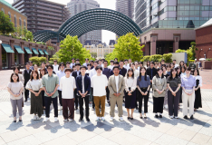 スタッフ集合写真